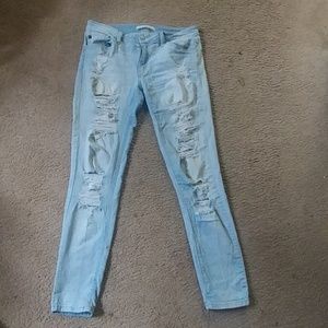 Size 29R Kancan in light blue/white distress